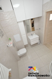 Przestronna Kawalerka 40 M2 W Apartamentowcu
